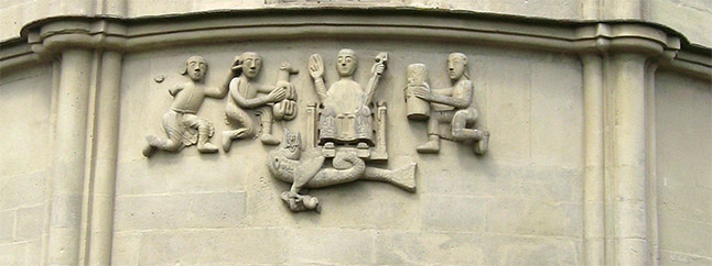 Schoengraben-Kirchenrelief Aussen