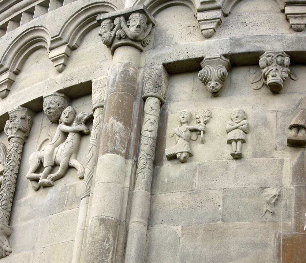 Schoengraben-Kirchenrelief